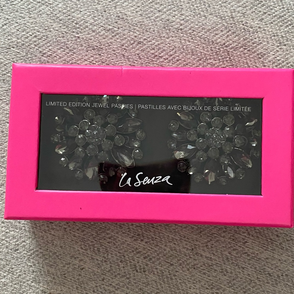 La Senza Jewelled Pasties-sealed in box new
